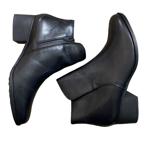 Naturalizer Black Ankle Booties Side Zip Leather Boot  Deena Womens 9.5 - Picture 4 of 8